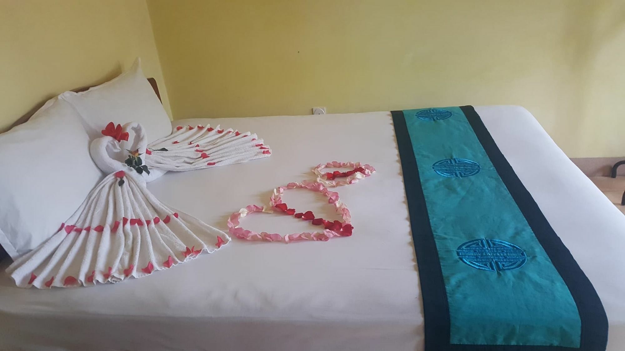 Phong Lan Guesthouse Hue Zewnętrze zdjęcie